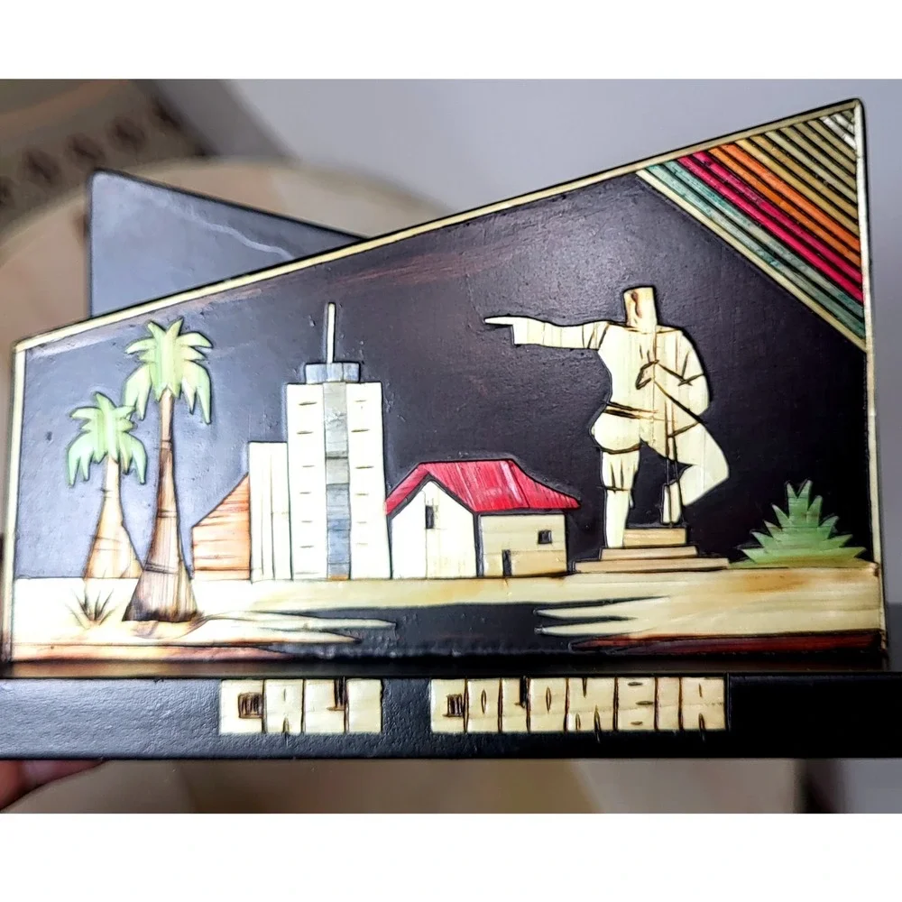 Vintage Cali Colombia Straw Art Napkin Holder Handmade Wood Marquetry Souvenir
